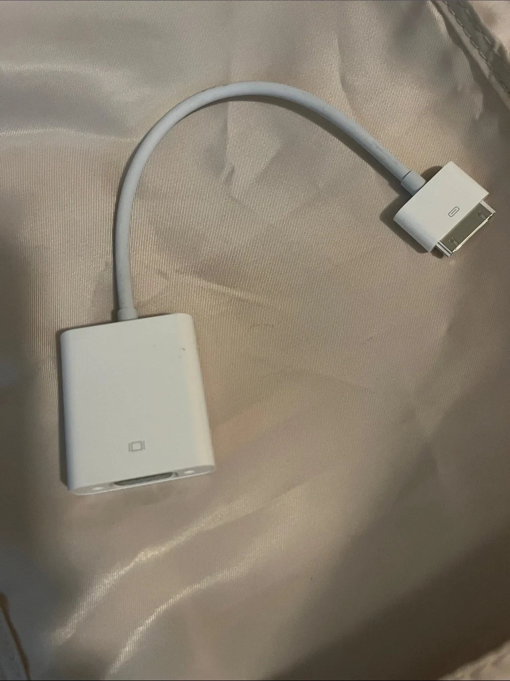 Apple A1368 VGA to 30 pin adapter cable for iPod, iPhone, and iPad